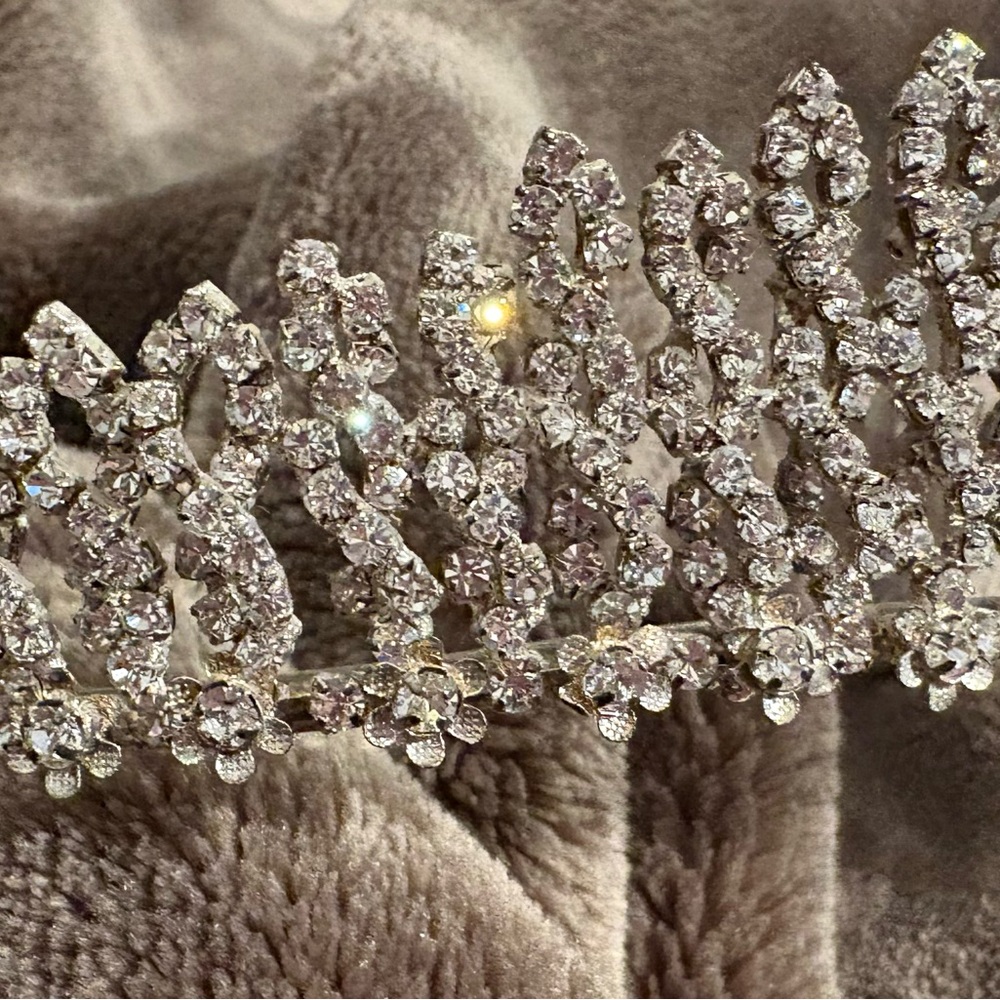 Elegant Crystal Tiara